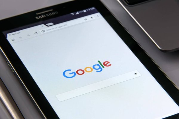 google displayed on a samsung tablet
